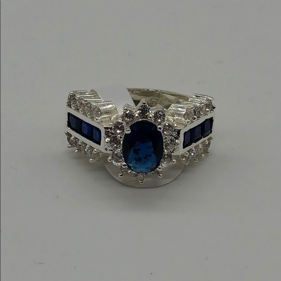 Fashion jewelry ring size 6 & 7 - Picture 1 of 3